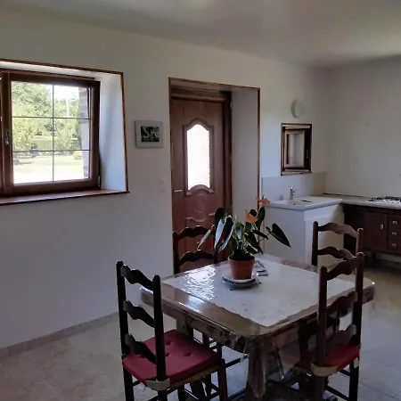 Godisson Chaleureuse Petite Merlerault-le-Pin